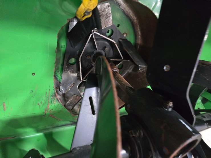 2014-john-deere-60-image-10