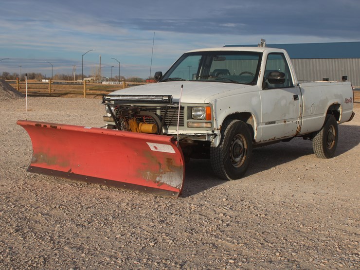 #3038-•-1992-gmc-seirra-single-cab-pickup-image-2