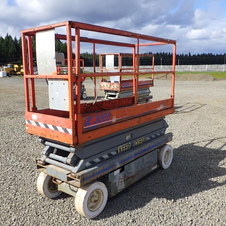 1997 Skyjack SJ-3220 Scissor Lift