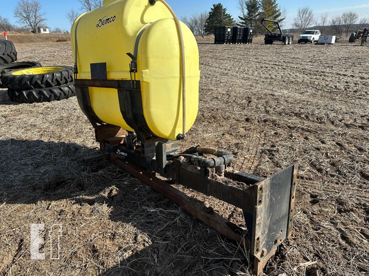 demco-saddle-tanks-image-7