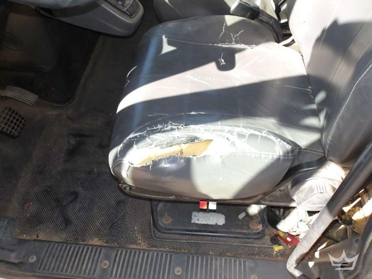 2011-international-durastar-4300-image-9