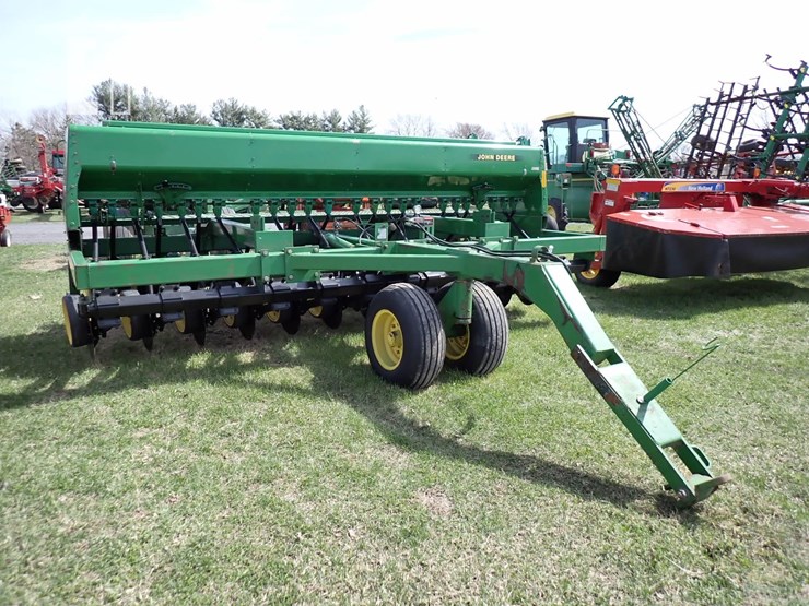 john-deere-750-image-2