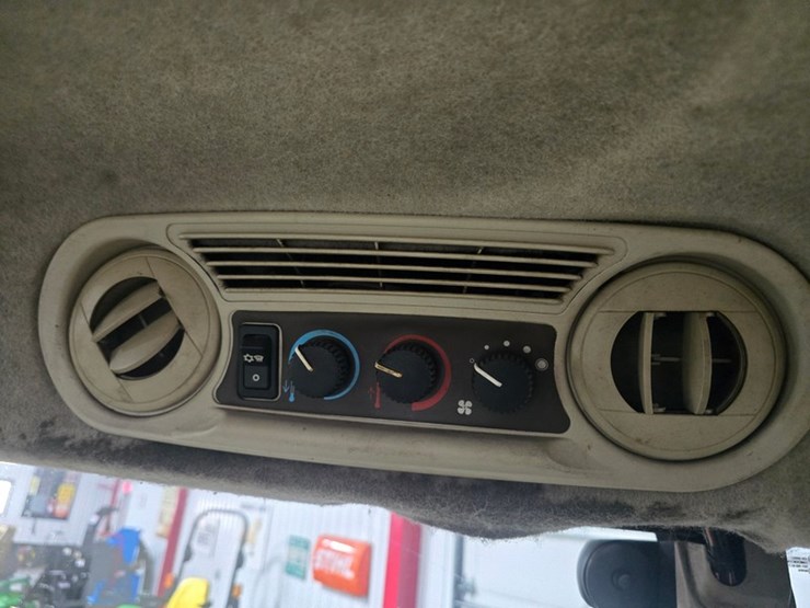 john-deere-5520-image-40