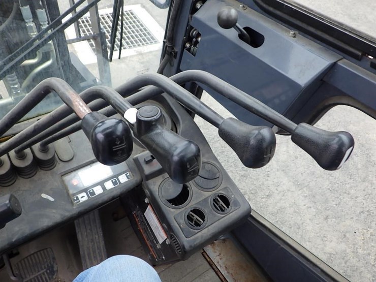 toyota-8fd35u-image-21