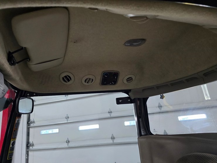 2015-john-deere-1575-image-26