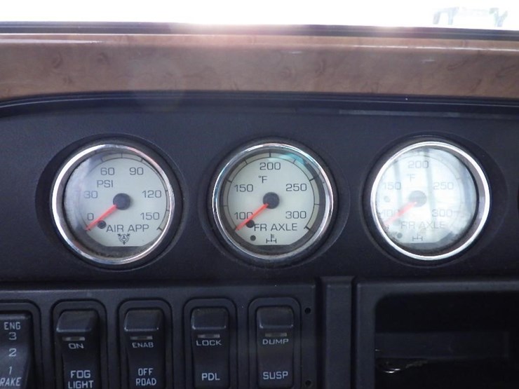 2016-international-prostar-image-49