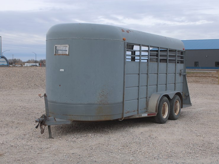 #3010-•-1995-calico-bumper-pull-16ft-livestock-trailer-image-1
