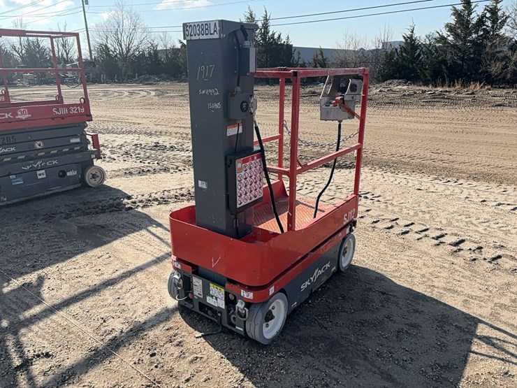 2017-skyjack-sj12-image-1