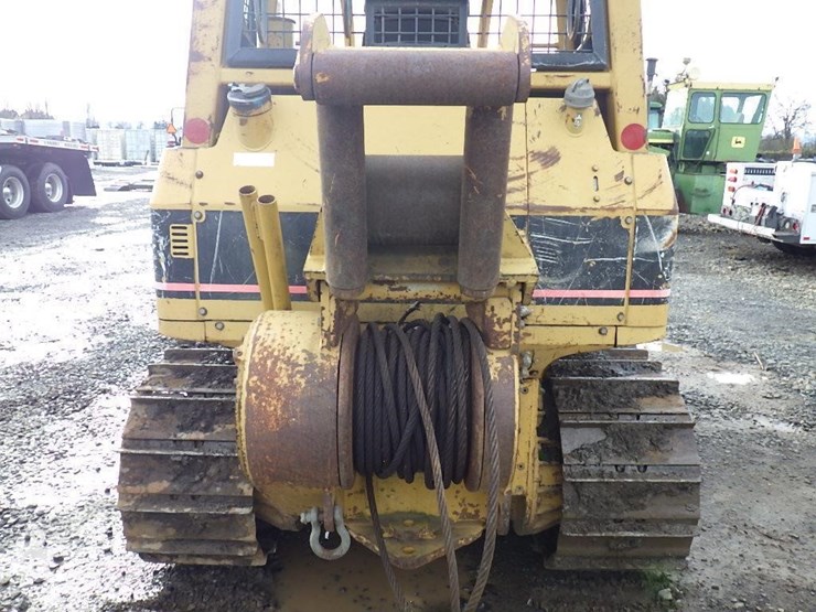 2004-caterpillar-d4g-xl-image-10