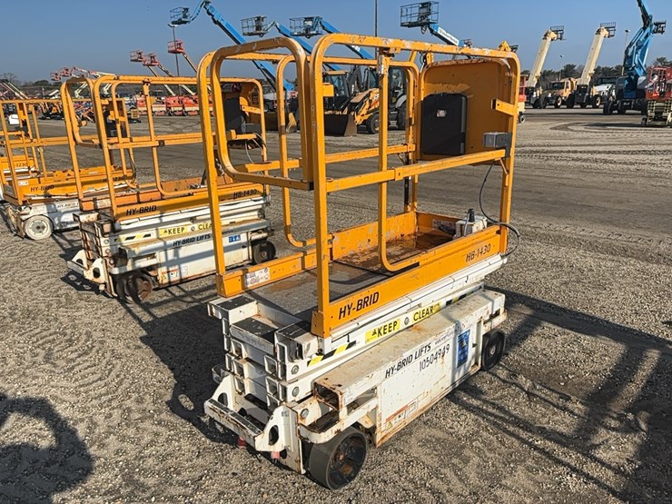 2016-hy-brid-lifts-hb-1430-image-3