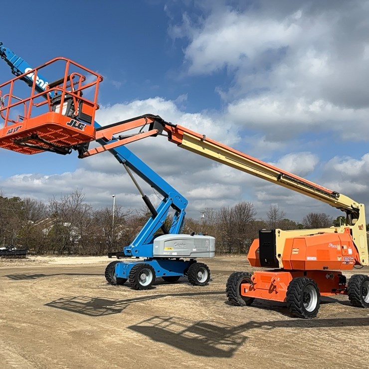 JLG 800AJ