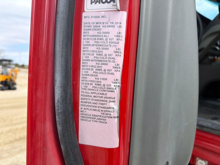 2015-kenworth-t880-image-29