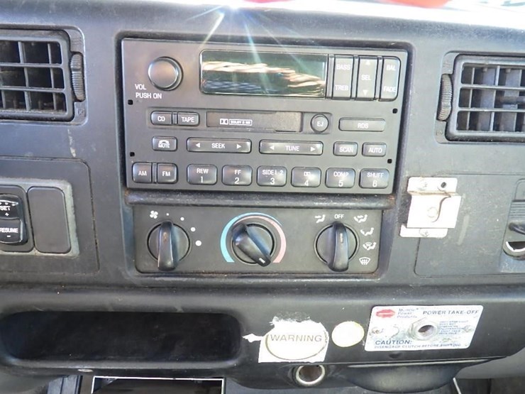 2002-ford-f750-image-35