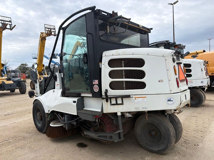 elgin-pelican-s-image-4