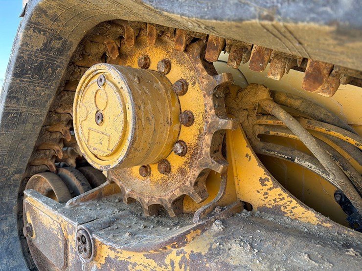 2023-caterpillar-289d3-image-13