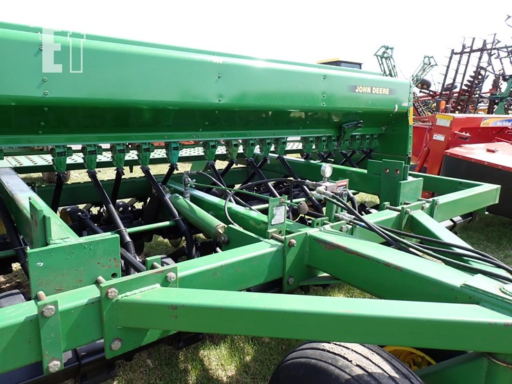 john-deere-750-image-5