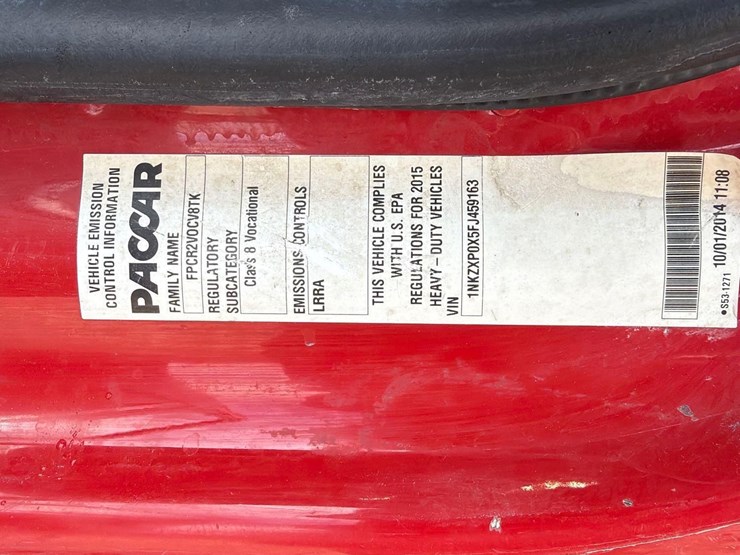 2015-kenworth-t880-image-36