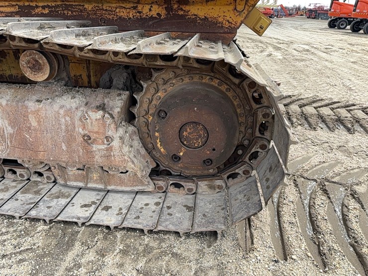 komatsu-d65px-12-image-7