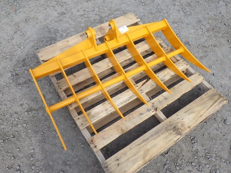 caterpillar-303-image-4