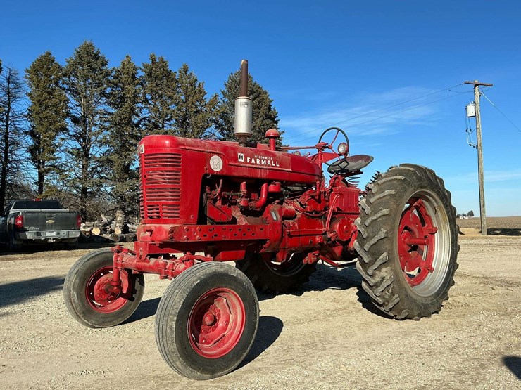 ih-farmall-super-m,-gas,-wf,-power-steering,-pto,-13.6-38-tires,-s/n-41011-image-1