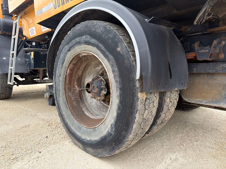 johnston-605-image-6