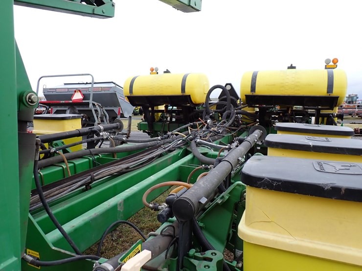 john-deere-1770-image-13