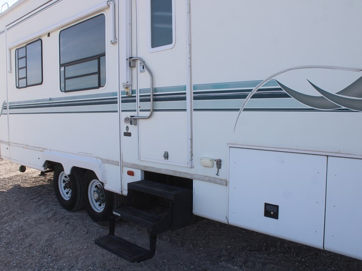 #3041-•-2002-king-of-the-road-royalite-34ft-camper-trailer-image-20