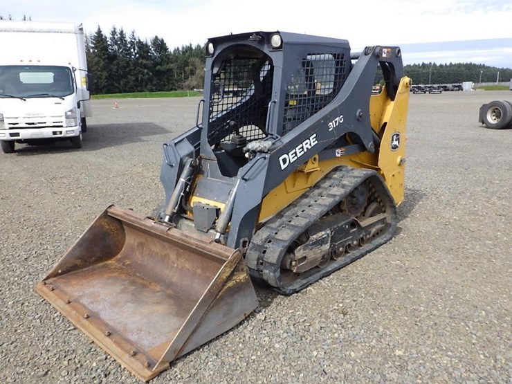2017-deere-317g-image-1