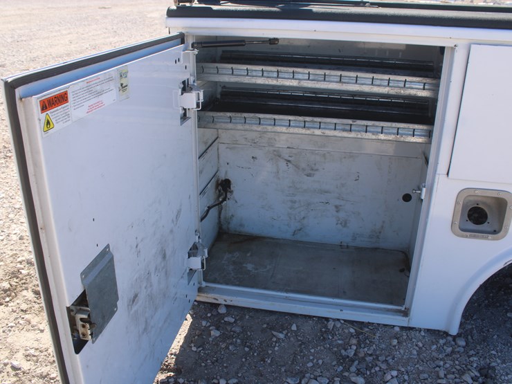 #3045-•-reading-tool-body-pickup-bed-image-11