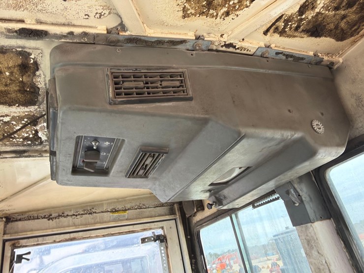 elgin-pelican-s-image-12