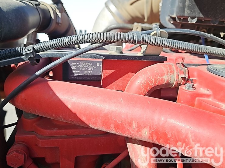 peterbilt-579-image-33