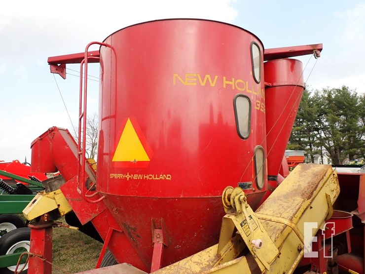 352-new-holland-352-image-9