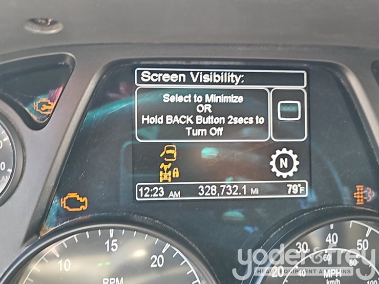 peterbilt-579-image-44