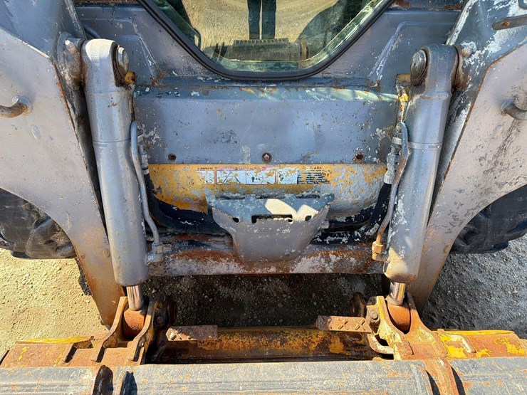 2018-deere-316gr-image-12