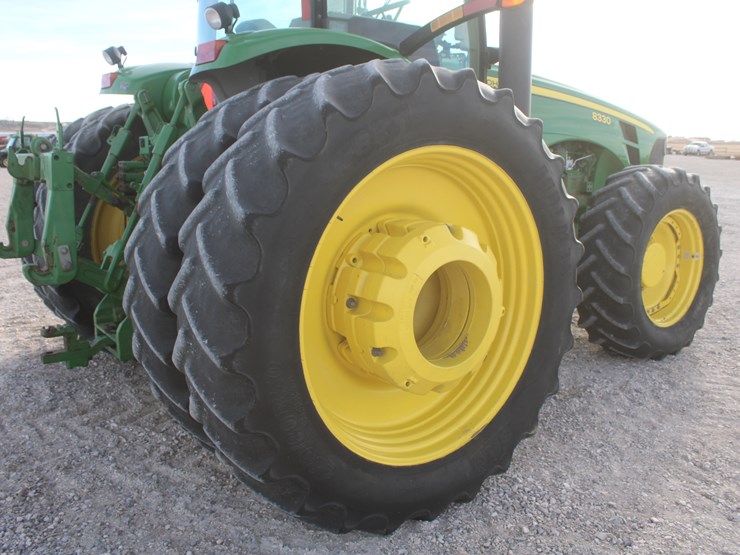2009-john-deere-8330-image-43