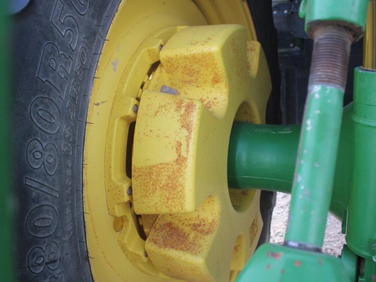 2009-john-deere-8330-image-41