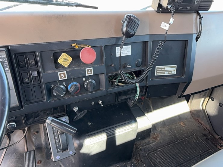 international-4700-image-8