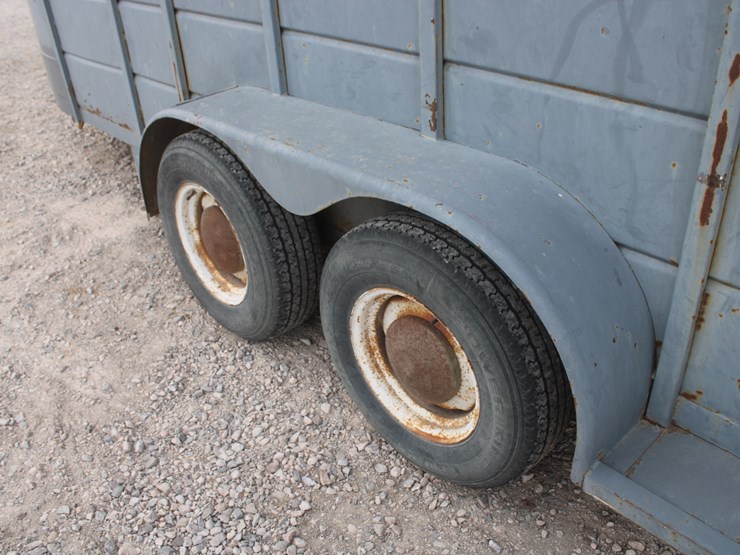 #3010-•-1995-calico-bumper-pull-16ft-livestock-trailer-image-26