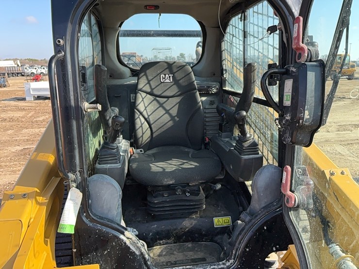 2020-caterpillar-289d3-image-14