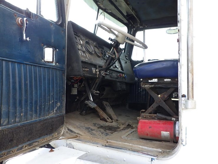 1987-kenworth-t600-image-27