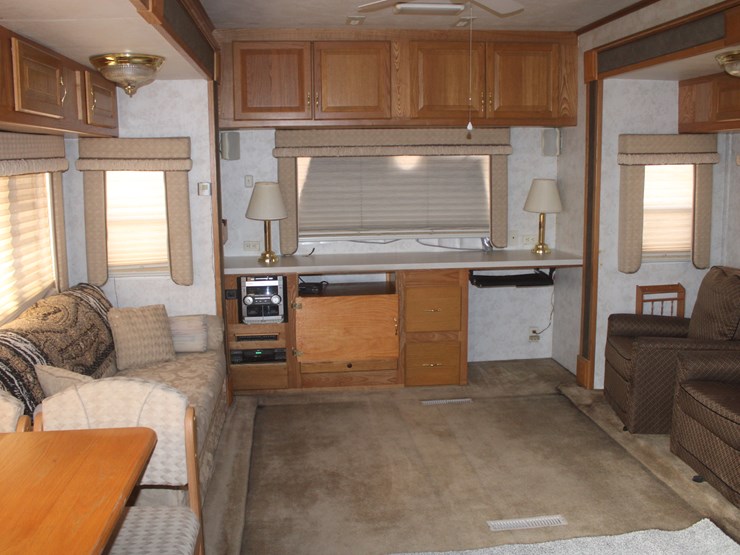 #3041-•-2002-king-of-the-road-royalite-34ft-camper-trailer-image-30