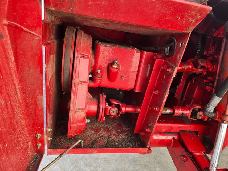 new-holland-1465-image-24