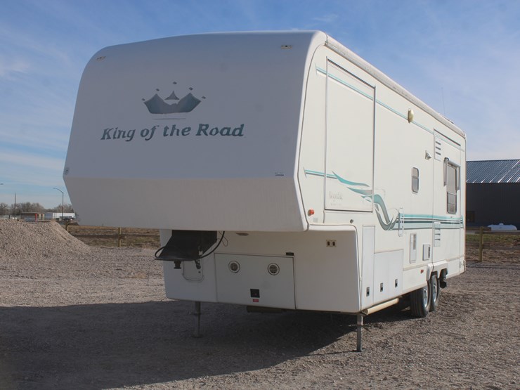 #3041-•-2002-king-of-the-road-royalite-34ft-camper-trailer-image-2