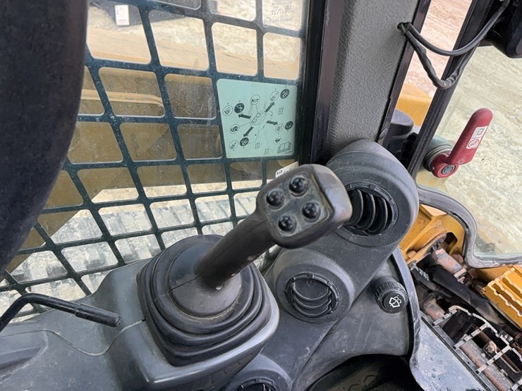 2019-caterpillar-279d-image-14