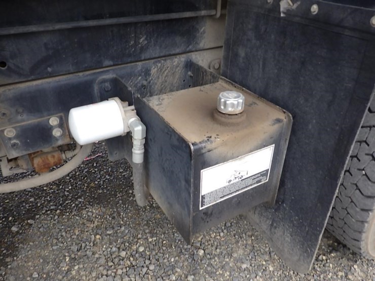 2011-international-durastar-4300-image-14