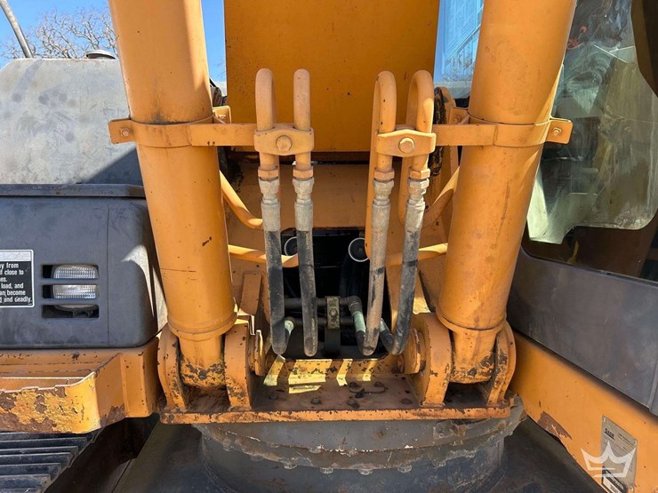 2008-case-cx240b-image-31