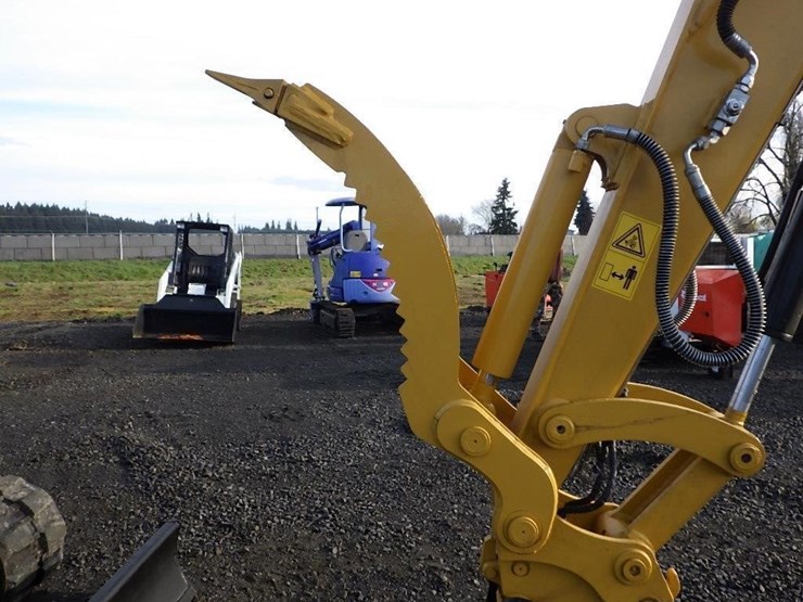 caterpillar-305.5-image-31