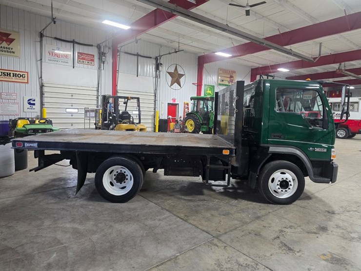 2007-ford-lcf-image-6