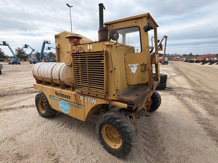 vermeer-cc135-image-2