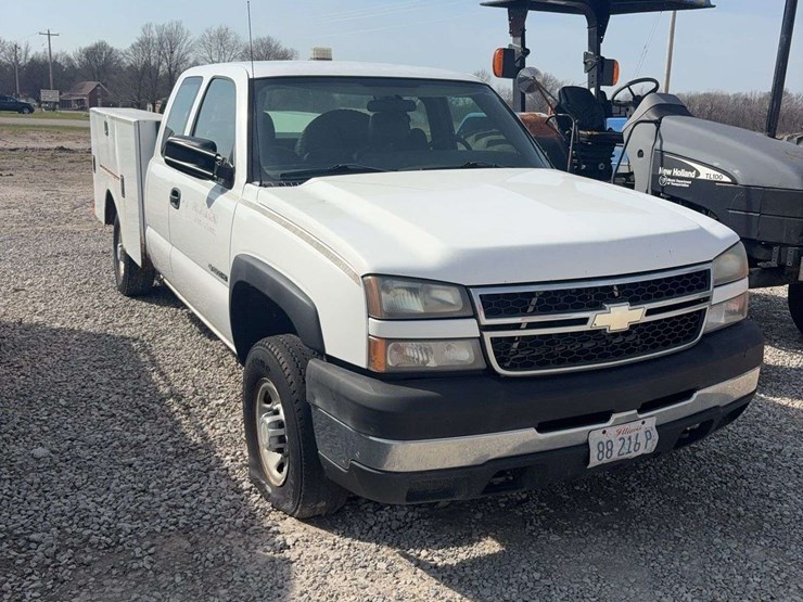 2007-chevrolet-2500hd-image-3